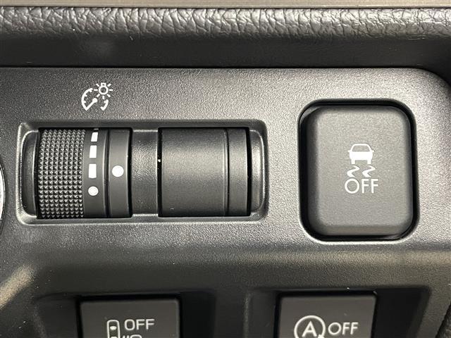 ＸＶ ２．０ｉ－Ｌ　アイサイト　４ＷＤ　アイサイト　衝突軽減　ブラインドスポットモニター　純正ＳＤナビ　フルセグＴＶ／ＢＴ／ＣＤ／ＤＶＤ／ＳＤ／ＵＳＢ／ｉＰｏｄ／ＡＭ／ＦＭ　ＨＩＤオートライト　パワーシート　パドルシフト　純正ＡＷ（35枚目）