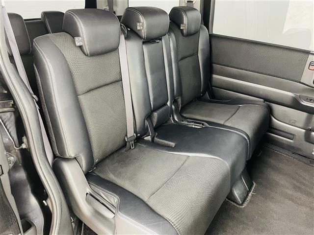 ステップワゴンスパーダ Ｚ　クールスピリット　社外ナビ／フルセグＴＶ／バックカメラ／両側パワースライドドア／ＥＴＣ／革巻きステアリング／パドルシフト／純正ＡＷ／スマートキー／ＨＩＤヘッドライト／純正フロアマット／ドアバイザー◇ウィンカーミラー（10枚目）