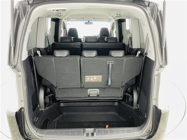 ステップワゴンスパーダ Ｚ　クールスピリット　社外ナビ／フルセグＴＶ／バックカメラ／両側パワースライドドア／ＥＴＣ／革巻きステアリング／パドルシフト／純正ＡＷ／スマートキー／ＨＩＤヘッドライト／純正フロアマット／ドアバイザー◇ウィンカーミラー（11枚目）