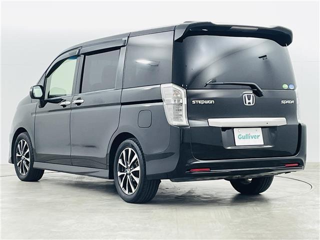 ステップワゴンスパーダ Ｚ　クールスピリット　社外ナビ／フルセグＴＶ／バックカメラ／両側パワースライドドア／ＥＴＣ／革巻きステアリング／パドルシフト／純正ＡＷ／スマートキー／ＨＩＤヘッドライト／純正フロアマット／ドアバイザー◇ウィンカーミラー（16枚目）