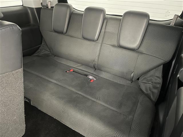 ステップワゴンスパーダ Ｚ　クールスピリット　社外ナビ／フルセグＴＶ／バックカメラ／両側パワースライドドア／ＥＴＣ／革巻きステアリング／パドルシフト／純正ＡＷ／スマートキー／ＨＩＤヘッドライト／純正フロアマット／ドアバイザー◇ウィンカーミラー（21枚目）