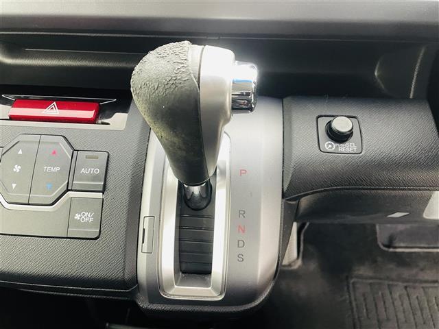 ステップワゴンスパーダ Ｚ　クールスピリット　社外ナビ／フルセグＴＶ／バックカメラ／両側パワースライドドア／ＥＴＣ／革巻きステアリング／パドルシフト／純正ＡＷ／スマートキー／ＨＩＤヘッドライト／純正フロアマット／ドアバイザー◇ウィンカーミラー（31枚目）