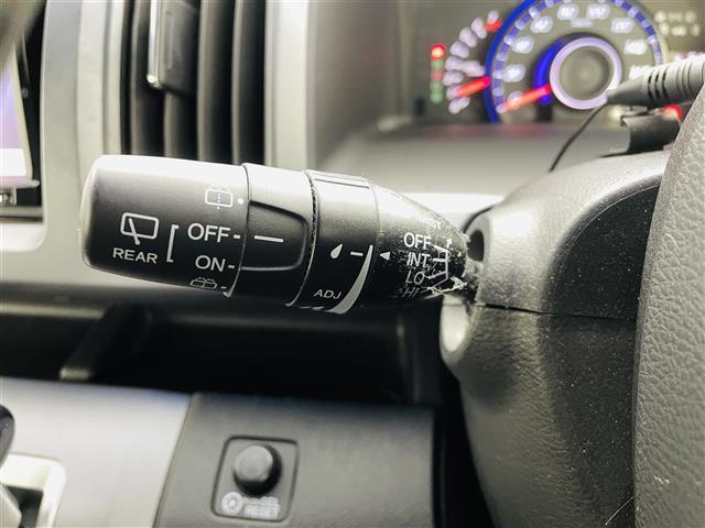 ステップワゴンスパーダ Ｚ　クールスピリット　社外ナビ／フルセグＴＶ／バックカメラ／両側パワースライドドア／ＥＴＣ／革巻きステアリング／パドルシフト／純正ＡＷ／スマートキー／ＨＩＤヘッドライト／純正フロアマット／ドアバイザー◇ウィンカーミラー（33枚目）