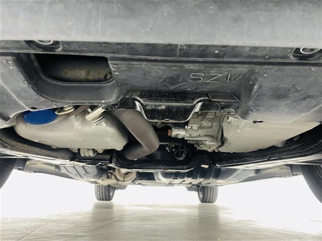 ステップワゴンスパーダ Ｚ　クールスピリット　社外ナビ／フルセグＴＶ／バックカメラ／両側パワースライドドア／ＥＴＣ／革巻きステアリング／パドルシフト／純正ＡＷ／スマートキー／ＨＩＤヘッドライト／純正フロアマット／ドアバイザー◇ウィンカーミラー（42枚目）