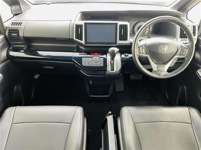 ステップワゴンスパーダ Ｚ　クールスピリット　クルーズコントロール／両側パワースライドドア／純正８型ＳＤナビ／バックカメラ／パドルシフト／合皮シート／スペアキー×１／純正ＡＷ／オートライト／アイドリングストップ／横滑り防止／純正フロアマット（2枚目）