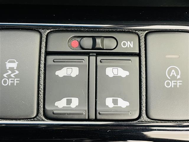 ステップワゴンスパーダ Ｚ　クールスピリット　クルーズコントロール／両側パワースライドドア／純正８型ＳＤナビ／バックカメラ／パドルシフト／合皮シート／スペアキー×１／純正ＡＷ／オートライト／アイドリングストップ／横滑り防止／純正フロアマット（5枚目）