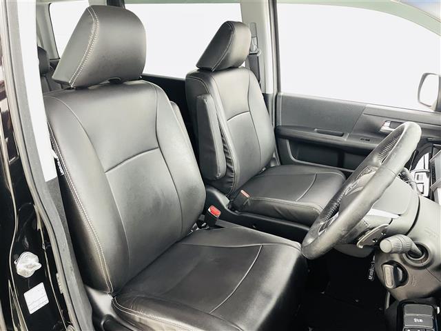 ステップワゴンスパーダ Ｚ　クールスピリット　クルーズコントロール／両側パワースライドドア／純正８型ＳＤナビ／バックカメラ／パドルシフト／合皮シート／スペアキー×１／純正ＡＷ／オートライト／アイドリングストップ／横滑り防止／純正フロアマット（9枚目）