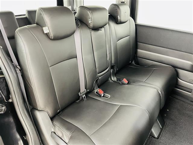 ステップワゴンスパーダ Ｚ　クールスピリット　クルーズコントロール／両側パワースライドドア／純正８型ＳＤナビ／バックカメラ／パドルシフト／合皮シート／スペアキー×１／純正ＡＷ／オートライト／アイドリングストップ／横滑り防止／純正フロアマット（10枚目）