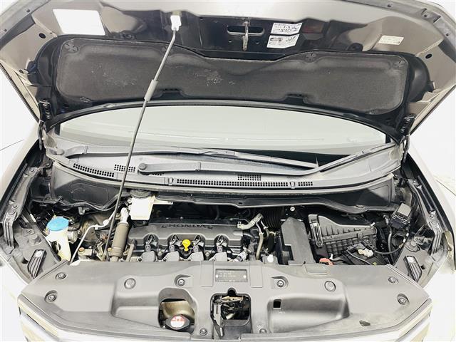 ステップワゴンスパーダ Ｚ　クールスピリット　クルーズコントロール／両側パワースライドドア／純正８型ＳＤナビ／バックカメラ／パドルシフト／合皮シート／スペアキー×１／純正ＡＷ／オートライト／アイドリングストップ／横滑り防止／純正フロアマット（41枚目）