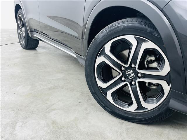 ヴェゼル ハイブリッドＺ・ホンダセンシング　ホンダセンシング　純正７インチインターナビ　フルセグＴＶ／ＢＴ／ＵＳＢ／ＣＤ／ＤＶＤ／ｉＰｏｄ／ＡＵＸ／ＡＭ／ＦＭ　バックカメラ　ＡＣＣ　ＬＥＤオートライト　フォグ　エアシート　ドラレコ　ＥＴＣ（16枚目）