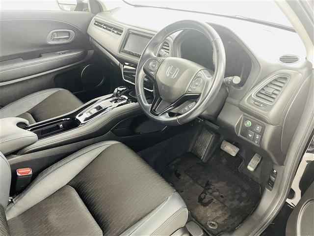 ヴェゼル ハイブリッドＺ・ホンダセンシング　ホンダセンシング　純正７インチインターナビ　フルセグＴＶ／ＢＴ／ＵＳＢ／ＣＤ／ＤＶＤ／ｉＰｏｄ／ＡＵＸ／ＡＭ／ＦＭ　バックカメラ　ＡＣＣ　ＬＥＤオートライト　フォグ　エアシート　ドラレコ　ＥＴＣ（20枚目）