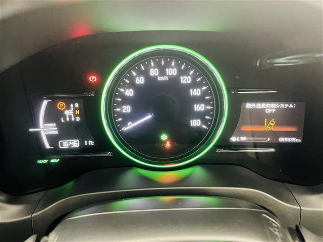 ヴェゼル ハイブリッドＺ・ホンダセンシング　ホンダセンシング　純正７インチインターナビ　フルセグＴＶ／ＢＴ／ＵＳＢ／ＣＤ／ＤＶＤ／ｉＰｏｄ／ＡＵＸ／ＡＭ／ＦＭ　バックカメラ　ＡＣＣ　ＬＥＤオートライト　フォグ　エアシート　ドラレコ　ＥＴＣ（25枚目）