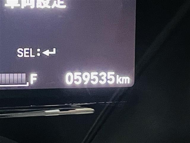 ヴェゼル ハイブリッドＺ・ホンダセンシング　ホンダセンシング　純正７インチインターナビ　フルセグＴＶ／ＢＴ／ＵＳＢ／ＣＤ／ＤＶＤ／ｉＰｏｄ／ＡＵＸ／ＡＭ／ＦＭ　バックカメラ　ＡＣＣ　ＬＥＤオートライト　フォグ　エアシート　ドラレコ　ＥＴＣ（26枚目）