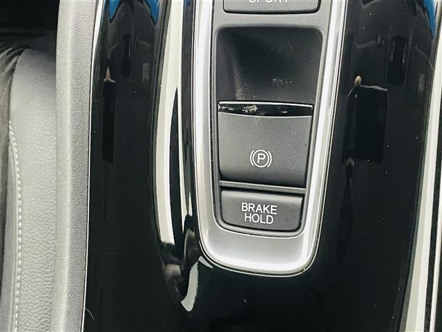 ヴェゼル ハイブリッドＺ・ホンダセンシング　ホンダセンシング　純正７インチインターナビ　フルセグＴＶ／ＢＴ／ＵＳＢ／ＣＤ／ＤＶＤ／ｉＰｏｄ／ＡＵＸ／ＡＭ／ＦＭ　バックカメラ　ＡＣＣ　ＬＥＤオートライト　フォグ　エアシート　ドラレコ　ＥＴＣ（32枚目）