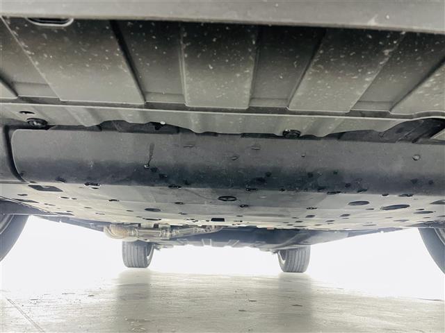 ヴェゼル ハイブリッドＺ・ホンダセンシング　ホンダセンシング　純正７インチインターナビ　フルセグＴＶ／ＢＴ／ＵＳＢ／ＣＤ／ＤＶＤ／ｉＰｏｄ／ＡＵＸ／ＡＭ／ＦＭ　バックカメラ　ＡＣＣ　ＬＥＤオートライト　フォグ　エアシート　ドラレコ　ＥＴＣ（42枚目）