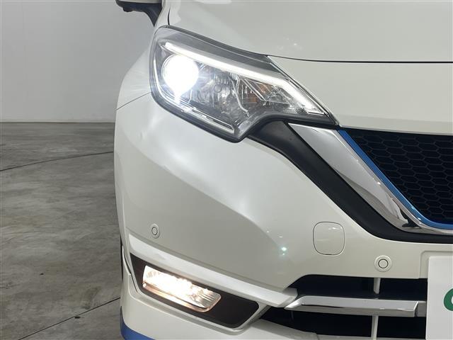 ノート ｅ－パワー　メダリスト　衝突軽減　クリアランスソナー　純正エアロ　純正７インチナビ　フルセグ／ＢＴ／ＳＤ／ＵＳＢ／ＡＵＸ／ＣＤ／ＤＶＤ／ＢＤ／ＦＭ／ＡＭ　ＬＥＤオートライト　フォグ　ＥＴＣ　ドラレコ　デジタルインナーミラー（13枚目）