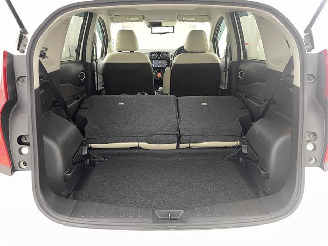 ノート ｅ－パワー　メダリスト　衝突軽減　クリアランスソナー　純正エアロ　純正７インチナビ　フルセグ／ＢＴ／ＳＤ／ＵＳＢ／ＡＵＸ／ＣＤ／ＤＶＤ／ＢＤ／ＦＭ／ＡＭ　ＬＥＤオートライト　フォグ　ＥＴＣ　ドラレコ　デジタルインナーミラー（25枚目）