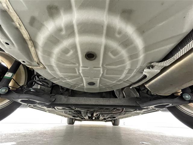 ノート ｅ－パワー　メダリスト　衝突軽減　クリアランスソナー　純正エアロ　純正７インチナビ　フルセグ／ＢＴ／ＳＤ／ＵＳＢ／ＡＵＸ／ＣＤ／ＤＶＤ／ＢＤ／ＦＭ／ＡＭ　ＬＥＤオートライト　フォグ　ＥＴＣ　ドラレコ　デジタルインナーミラー（43枚目）