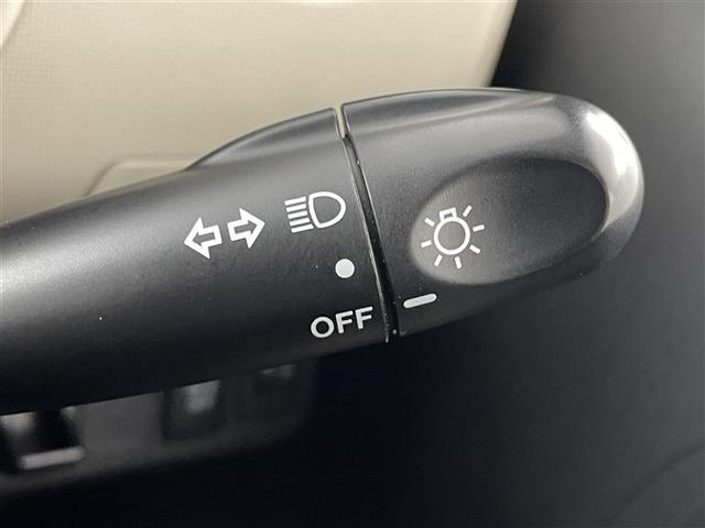 ミラココア ココアＬ　横滑り防止　社外７インチナビ　フルセグＴＶ／ＳＤ／ＣＤ／ＤＶＤ　ベンチシート　社外アルミホイール付きサマータイヤ　純正フロアマット　純正ドアバイザー　電動格納ミラー　リモコンキー　ライトレベライザー（26枚目）