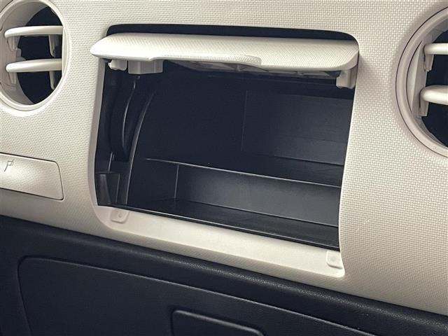 ミラココア ココアＬ　横滑り防止　社外７インチナビ　フルセグＴＶ／ＳＤ／ＣＤ／ＤＶＤ　ベンチシート　社外アルミホイール付きサマータイヤ　純正フロアマット　純正ドアバイザー　電動格納ミラー　リモコンキー　ライトレベライザー（31枚目）