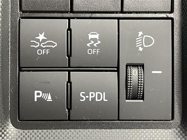 ライズ Ｇ　トヨタセーフティセンス　純正７インチナビ　フルセグＴＶ／ＢＴ／ＳＤ／ＤＶＤ／ＣＤ／ＦＭ／ＡＭ　バックカメラ　アダプティブ・クルーズコントロール　ＬＥＤオートライト　前後ドラレコ　ＥＴＣ　純正ＡＷ（6枚目）