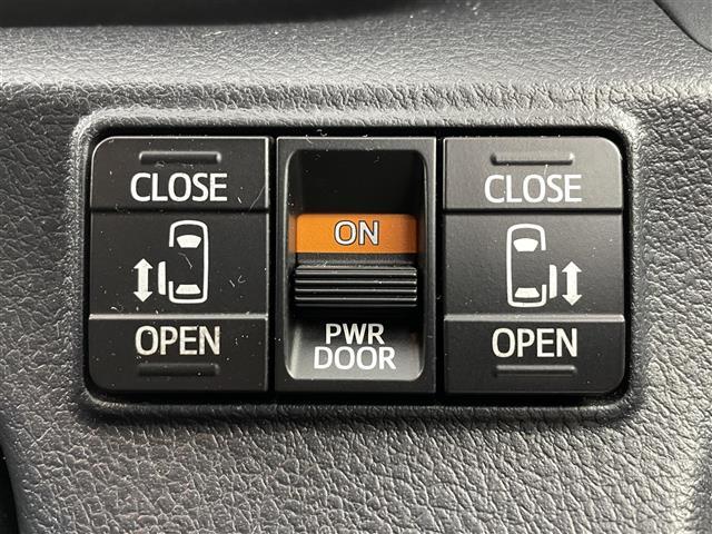 シエンタ ハイブリッドＧ　クエロ　トヨタセーフティセンスＣ　クリアランスソナ純正９インチナビ　フルセグＴＶ／ＢＴ／ＣＤ／ＤＶＤ／ＡＭ／ＦＭ／ＳＤ　全方位カメラ　両側パワースライドドア　ＬＥＤオートライト　ハーフレザー　ＥＴＣ　ドラレコ（5枚目）