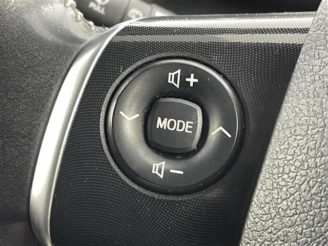 シエンタ ハイブリッドＧ　クエロ　トヨタセーフティセンスＣ　クリアランスソナ純正９インチナビ　フルセグＴＶ／ＢＴ／ＣＤ／ＤＶＤ／ＡＭ／ＦＭ／ＳＤ　全方位カメラ　両側パワースライドドア　ＬＥＤオートライト　ハーフレザー　ＥＴＣ　ドラレコ（8枚目）