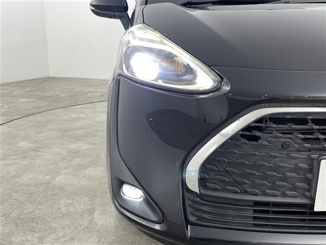 シエンタ ハイブリッドＧ　クエロ　トヨタセーフティセンスＣ　クリアランスソナ純正９インチナビ　フルセグＴＶ／ＢＴ／ＣＤ／ＤＶＤ／ＡＭ／ＦＭ／ＳＤ　全方位カメラ　両側パワースライドドア　ＬＥＤオートライト　ハーフレザー　ＥＴＣ　ドラレコ（15枚目）