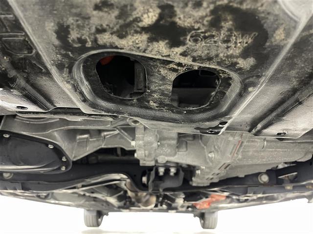 シエンタ ハイブリッドＧ　クエロ　トヨタセーフティセンスＣ　クリアランスソナ純正９インチナビ　フルセグＴＶ／ＢＴ／ＣＤ／ＤＶＤ／ＡＭ／ＦＭ／ＳＤ　全方位カメラ　両側パワースライドドア　ＬＥＤオートライト　ハーフレザー　ＥＴＣ　ドラレコ（42枚目）