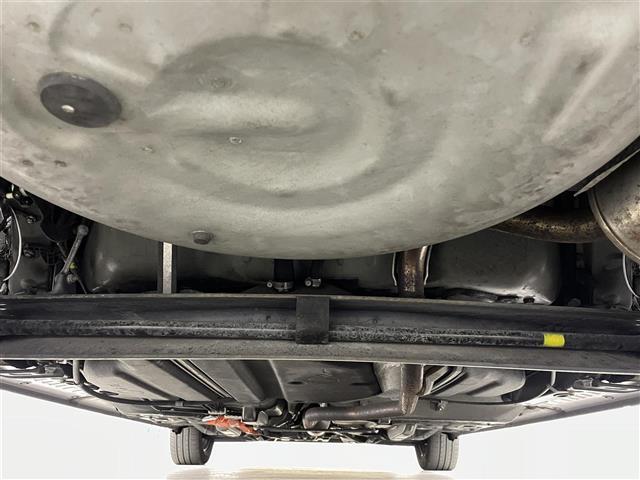 シエンタ ハイブリッドＧ　クエロ　トヨタセーフティセンスＣ　クリアランスソナ純正９インチナビ　フルセグＴＶ／ＢＴ／ＣＤ／ＤＶＤ／ＡＭ／ＦＭ／ＳＤ　全方位カメラ　両側パワースライドドア　ＬＥＤオートライト　ハーフレザー　ＥＴＣ　ドラレコ（43枚目）