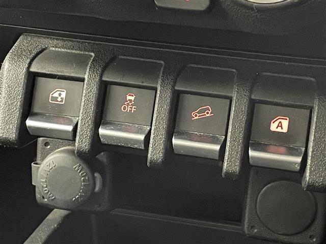 ジムニーシエラ ＪＣ　スズキセーフティサポート　誤発進抑制機能　純正８インチナビ　フルセグＴＶ／ＢＴ／ＳＤ／ＣＤ／ＤＶＤ／ＦＭ／ＡＭ　バックカメラ　レザーシート　シートヒーター　クルーズコントロール　アイドリングストップ（7枚目）