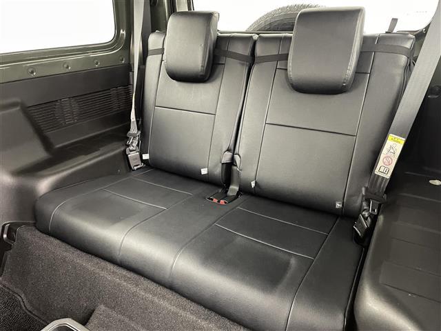 ジムニーシエラ ＪＣ　スズキセーフティサポート　誤発進抑制機能　純正８インチナビ　フルセグＴＶ／ＢＴ／ＳＤ／ＣＤ／ＤＶＤ／ＦＭ／ＡＭ　バックカメラ　レザーシート　シートヒーター　クルーズコントロール　アイドリングストップ（22枚目）