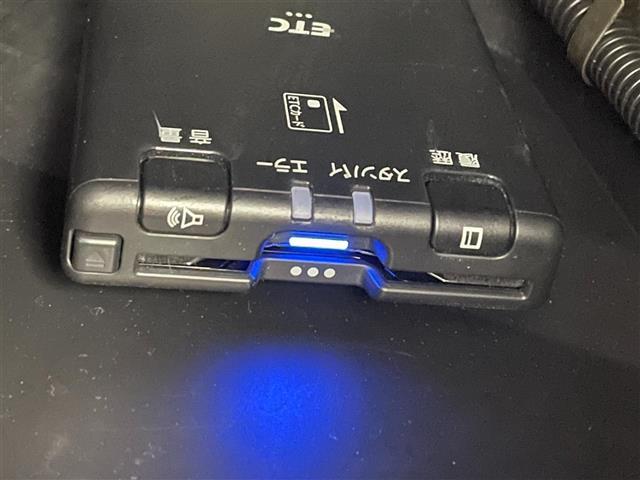 ムーヴキャンバス Ｘ　ＳＡＩＩＩ　スマートアシストＩＩＩ　社外７インチナビ　フルセグＴＶ／ＢＴ／ＳＤ／ＣＤ／ＤＶＤ／ＦＭ／ＡＭ　バックカメラ　両側パワースライドドア　オートライト　社外ＡＷスタッドレス　ＥＴＣ　プッシュスタート　スペア（4枚目）