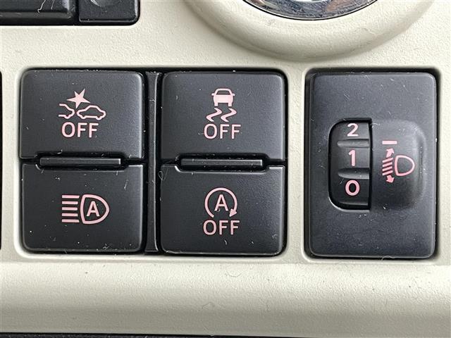 ムーヴキャンバス Ｘ　ＳＡＩＩＩ　スマートアシストＩＩＩ　社外７インチナビ　フルセグＴＶ／ＢＴ／ＳＤ／ＣＤ／ＤＶＤ／ＦＭ／ＡＭ　バックカメラ　両側パワースライドドア　オートライト　社外ＡＷスタッドレス　ＥＴＣ　プッシュスタート　スペア（6枚目）