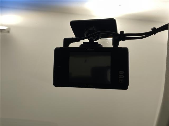 セレナ ハイウェイスター　Ｖセレ＋セーフティＩＩ　ＳＨＶ　エマージェンシーブレーキ　純正フリップダウンモニター　純正ナビ　フルセグＴＶ／ＳＤ／ＣＤ／ＤＶＤ／ＢＴ／ＵＳＢ／ｉＰｏｄ　全方位カメラ　両側パワースライドドア　アイドリングストップ　プッシュスタート（4枚目）