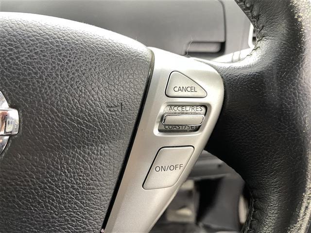 セレナ ハイウェイスター　Ｖセレ＋セーフティＩＩ　ＳＨＶ　エマージェンシーブレーキ　純正フリップダウンモニター　純正ナビ　フルセグＴＶ／ＳＤ／ＣＤ／ＤＶＤ／ＢＴ／ＵＳＢ／ｉＰｏｄ　全方位カメラ　両側パワースライドドア　アイドリングストップ　プッシュスタート（12枚目）