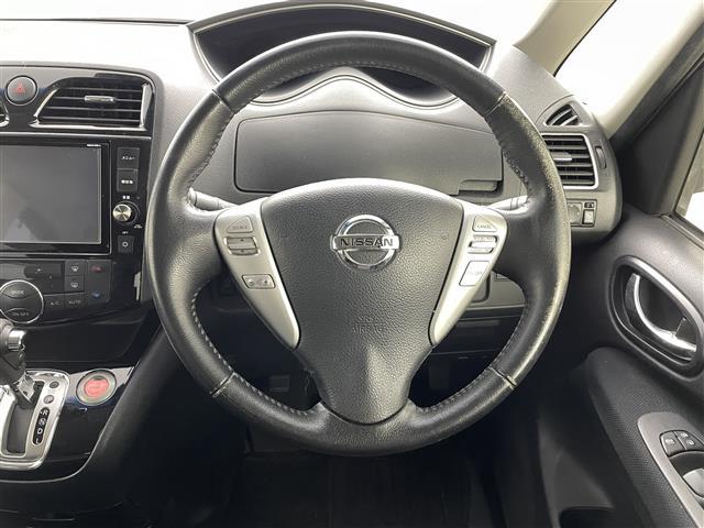 セレナ ハイウェイスター　Ｖセレ＋セーフティＩＩ　ＳＨＶ　エマージェンシーブレーキ　純正フリップダウンモニター　純正ナビ　フルセグＴＶ／ＳＤ／ＣＤ／ＤＶＤ／ＢＴ／ＵＳＢ／ｉＰｏｄ　全方位カメラ　両側パワースライドドア　アイドリングストップ　プッシュスタート（29枚目）