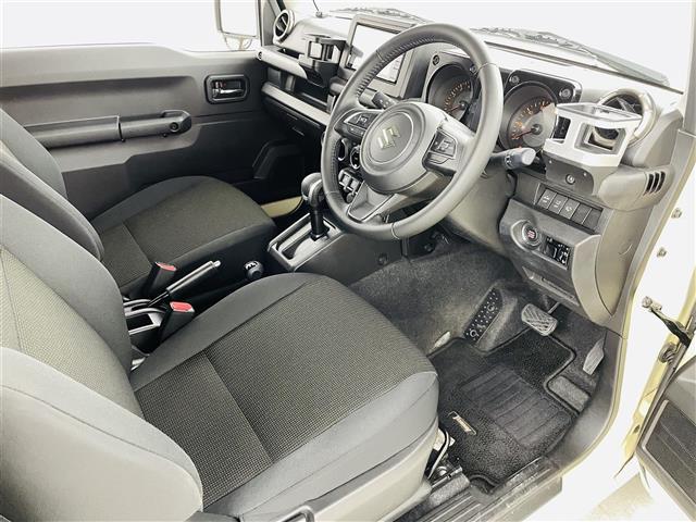ジムニー ＸＣ　衝突軽減ブレーキ　車線逸脱警報装置　オートライト　クルーズコントロール　純正ナビゲーション　Ｂｌｕｅｔｏｏｔｈ　ＴＶ　ＥＴＣ　前後ドライブレコーダー　シートヒータープッシュスタート　スマートキー（16枚目）