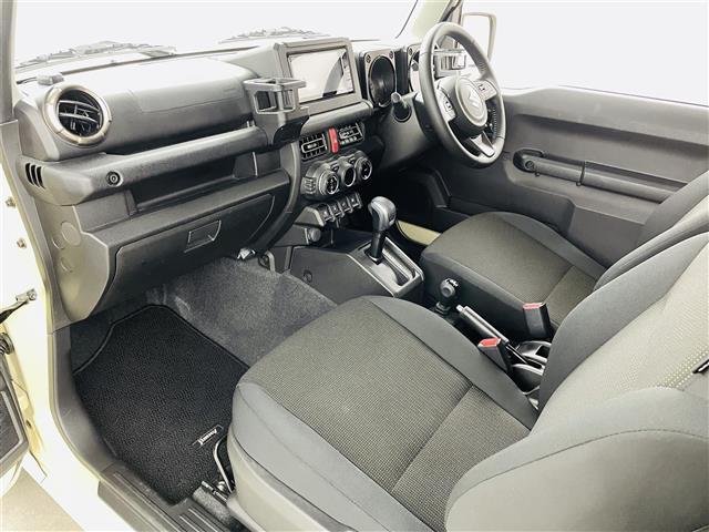 ジムニー ＸＣ　衝突軽減ブレーキ　車線逸脱警報装置　オートライト　クルーズコントロール　純正ナビゲーション　Ｂｌｕｅｔｏｏｔｈ　ＴＶ　ＥＴＣ　前後ドライブレコーダー　シートヒータープッシュスタート　スマートキー（17枚目）