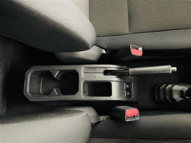 ジムニー ＸＣ　衝突軽減ブレーキ　車線逸脱警報装置　オートライト　クルーズコントロール　純正ナビゲーション　Ｂｌｕｅｔｏｏｔｈ　ＴＶ　ＥＴＣ　前後ドライブレコーダー　シートヒータープッシュスタート　スマートキー（34枚目）
