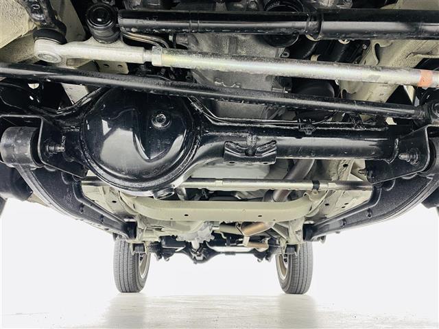 ジムニー ＸＣ　衝突軽減ブレーキ　車線逸脱警報装置　オートライト　クルーズコントロール　純正ナビゲーション　Ｂｌｕｅｔｏｏｔｈ　ＴＶ　ＥＴＣ　前後ドライブレコーダー　シートヒータープッシュスタート　スマートキー（42枚目）