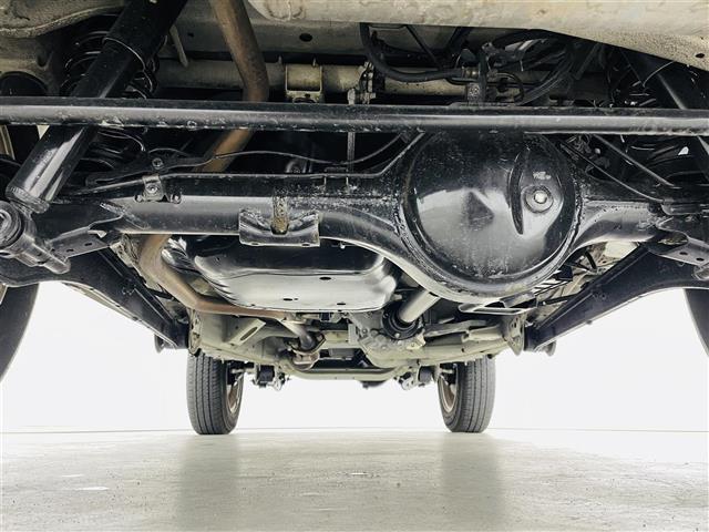 ジムニー ＸＣ　衝突軽減ブレーキ　車線逸脱警報装置　オートライト　クルーズコントロール　純正ナビゲーション　Ｂｌｕｅｔｏｏｔｈ　ＴＶ　ＥＴＣ　前後ドライブレコーダー　シートヒータープッシュスタート　スマートキー（43枚目）