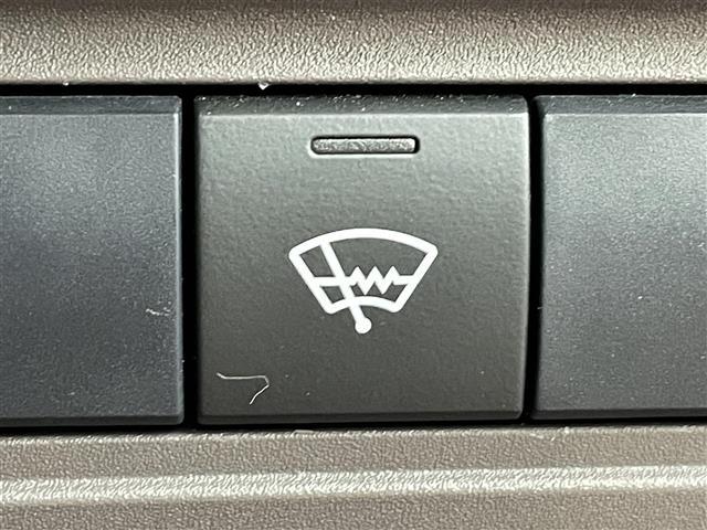 ヤリス ハイブリッドＧ　トヨタセーフティセンス　純正ディスプレイオーディオ　ＢＴ／ＵＳＢ／ＡＭ／ＦＭ　Ｍｉｒａｃａｓｔ　マルチコテクティッドナビ　バックカメラ　シートヒーター　クルーズコントロール　寒冷地仕様　オートライト（8枚目）