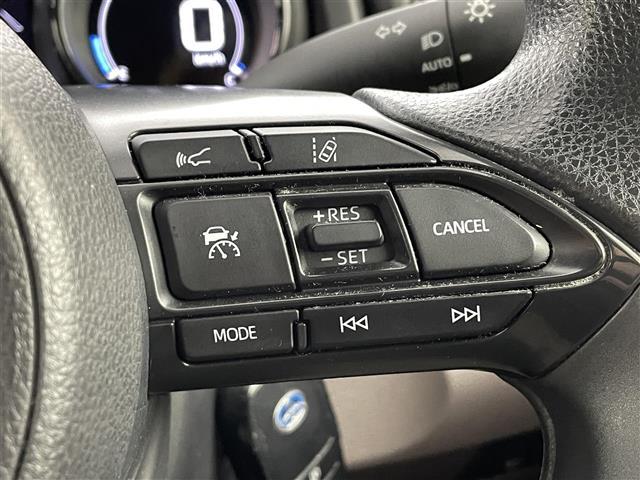 ヤリス ハイブリッドＧ　トヨタセーフティセンス　純正ディスプレイオーディオ　ＢＴ／ＵＳＢ／ＡＭ／ＦＭ　Ｍｉｒａｃａｓｔ　マルチコテクティッドナビ　バックカメラ　シートヒーター　クルーズコントロール　寒冷地仕様　オートライト（11枚目）