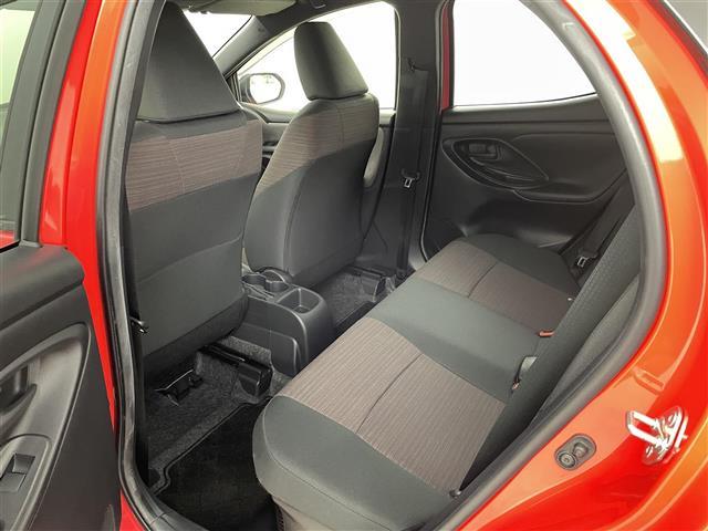 ヤリス ハイブリッドＧ　トヨタセーフティセンス　純正ディスプレイオーディオ　ＢＴ／ＵＳＢ／ＡＭ／ＦＭ　Ｍｉｒａｃａｓｔ　マルチコテクティッドナビ　バックカメラ　シートヒーター　クルーズコントロール　寒冷地仕様　オートライト（26枚目）