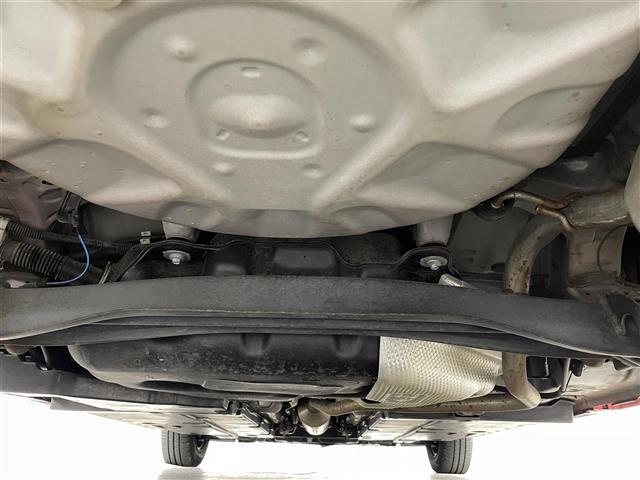 ヤリス ハイブリッドＧ　トヨタセーフティセンス　純正ディスプレイオーディオ　ＢＴ／ＵＳＢ／ＡＭ／ＦＭ　Ｍｉｒａｃａｓｔ　マルチコテクティッドナビ　バックカメラ　シートヒーター　クルーズコントロール　寒冷地仕様　オートライト（42枚目）