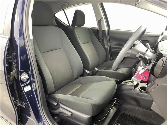 アクア Ｓ　スタイルブラック　トヨタセーフティセンス　純正ナビ　バックカメラ　ＥＴＣ　ドライブレコーダー　ＬＥＤヘッドライト　フォグランプ　純正フロアマット　ドアバイザー　スマートキー　プッシュスタート（11枚目）