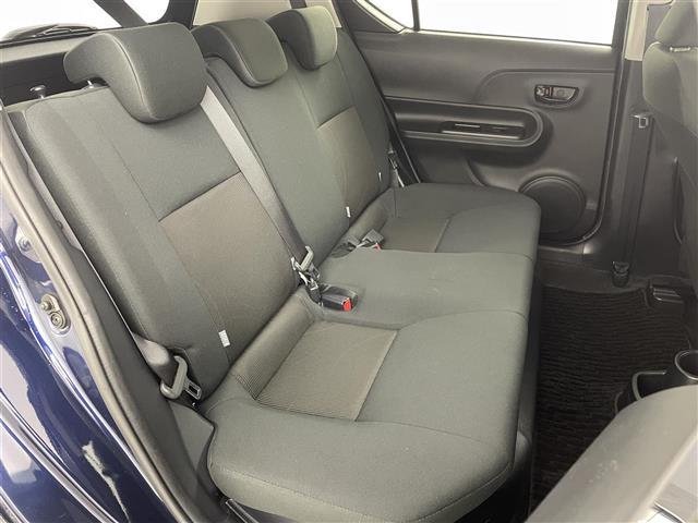 アクア Ｓ　スタイルブラック　トヨタセーフティセンス　純正ナビ　バックカメラ　ＥＴＣ　ドライブレコーダー　ＬＥＤヘッドライト　フォグランプ　純正フロアマット　ドアバイザー　スマートキー　プッシュスタート（12枚目）