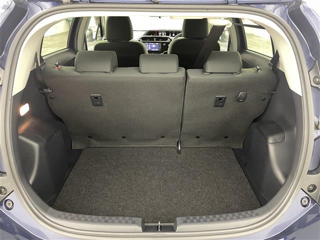 アクア Ｓ　スタイルブラック　トヨタセーフティセンス　純正ナビ　バックカメラ　ＥＴＣ　ドライブレコーダー　ＬＥＤヘッドライト　フォグランプ　純正フロアマット　ドアバイザー　スマートキー　プッシュスタート（13枚目）