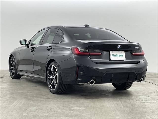 ３シリーズ ３１８ｉ　Ｍスポーツ　ドライビング・アシスト・プロフェッショナル　ｈａｒｍａｎ／ｋａｒｄｏｎ　サラウンド・サウンド・システム　純正１４．９ナビ　ＢＴ／Ａｐｐｌｅ　Ｃａｒｐｌａｙ／ＦＭ／ＡＭ　コーナリング・ライト（17枚目）